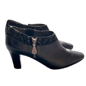 Brighton Reel Black Detail Anklet Bootie Size 9.5 M